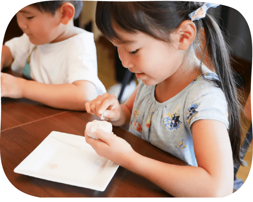 おうち時間を子供と楽しむ工作アイデア！年齢別・季節別の簡単レシピ集